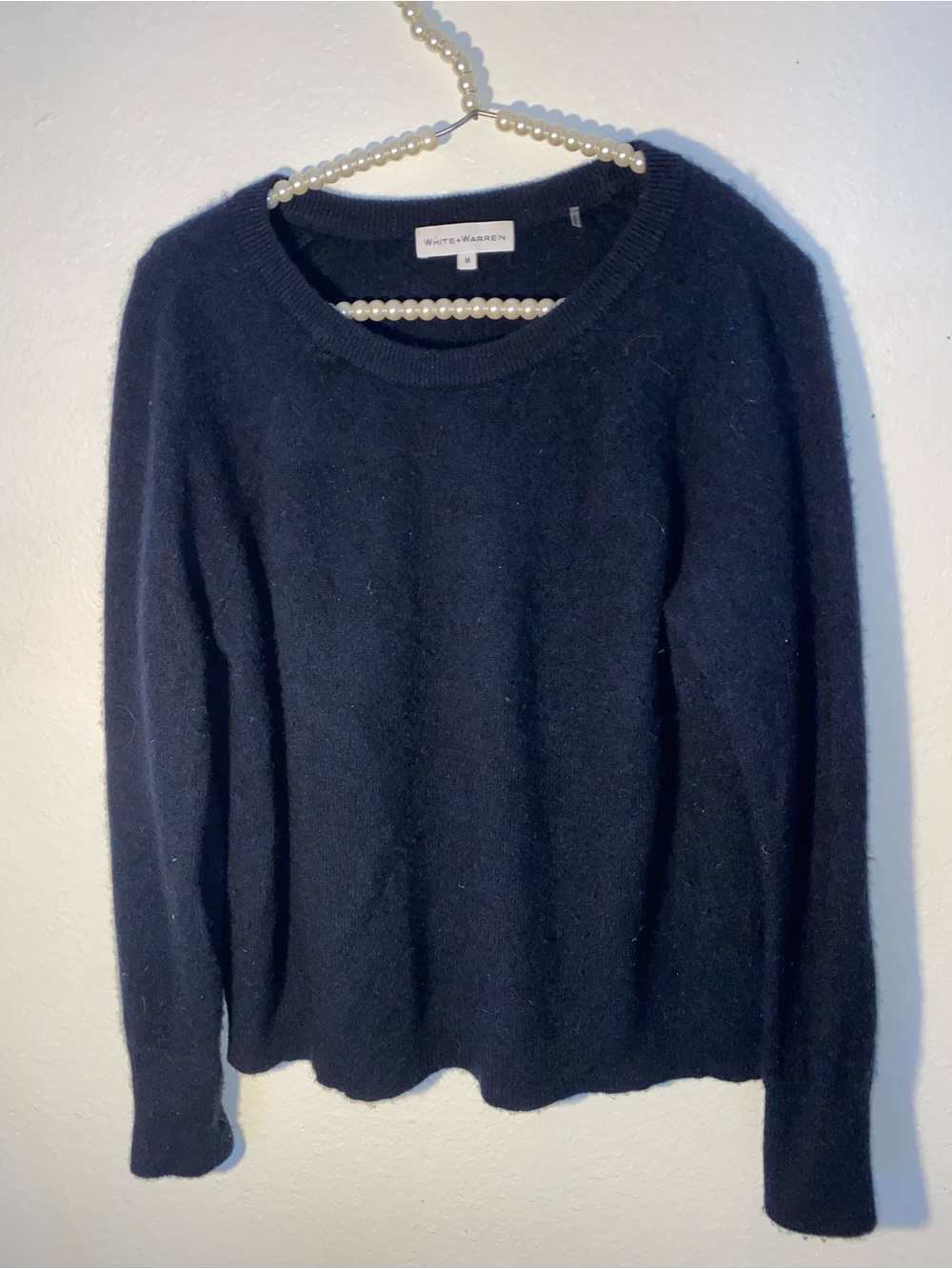 White + Warren Navy blue cashmere sweater in size M